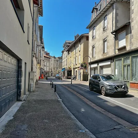 T4 Lumineux, Equipe, Au Centre D'aurillac Lejlighed