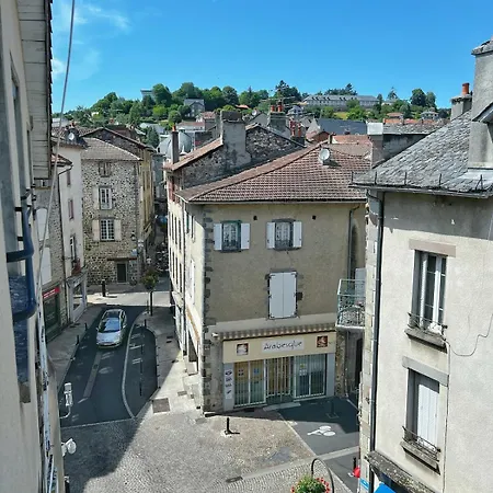 T4 Lumineux, Equipe, Au Centre D'aurillac Aurillac