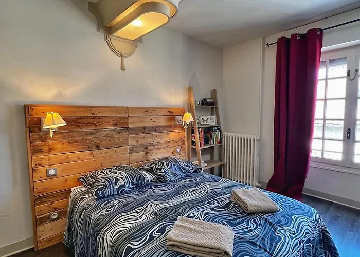 Appartement T4 Lumineux, équipé, Au Centre D'aurillac *