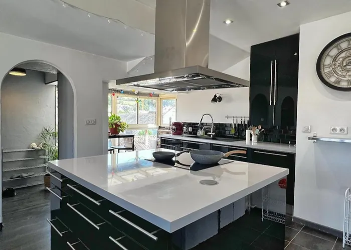 T4 Lumineux, équipé, Au Centre D'aurillac Appartement Aurillac