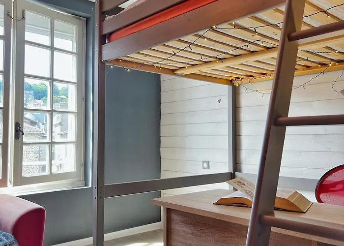 T4 Lumineux, équipé, Au Centre D'aurillac Aurillac