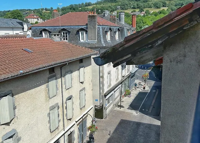 T4 Lumineux, équipé, Au Centre D'aurillac Appartement
