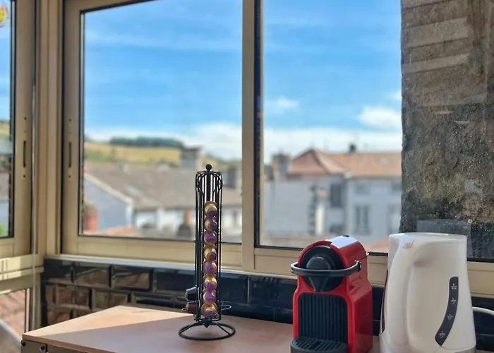 Appartement T4 Lumineux, équipé, Au Centre D'aurillac